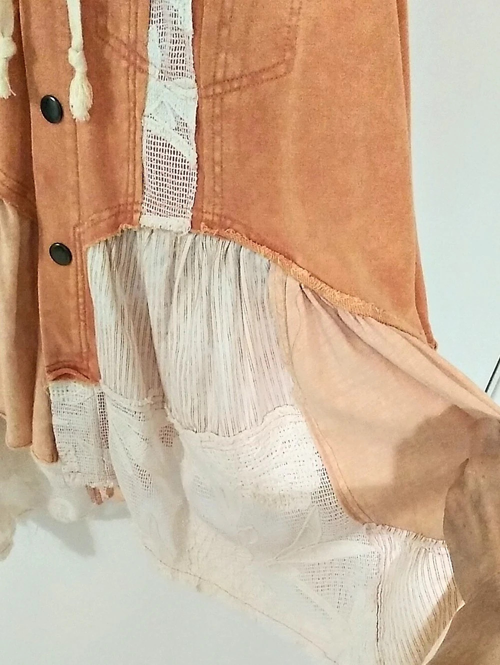 Oli & Hali Hooded Layering Vest in Orange & Cream Size Small - Picture 7 of 8